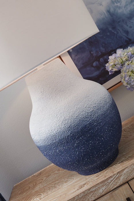 Dashland Table Lamp